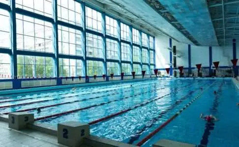 Vaikų vežimas į baseinus